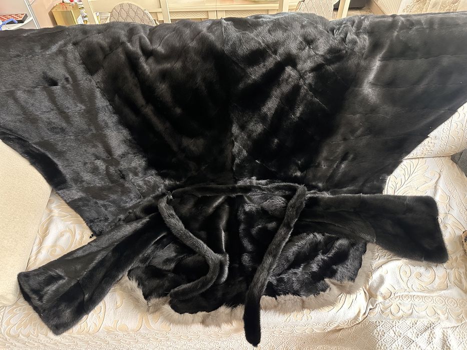 Шикарная длинная норковая шуба  блэкглама с баргузинским соболем