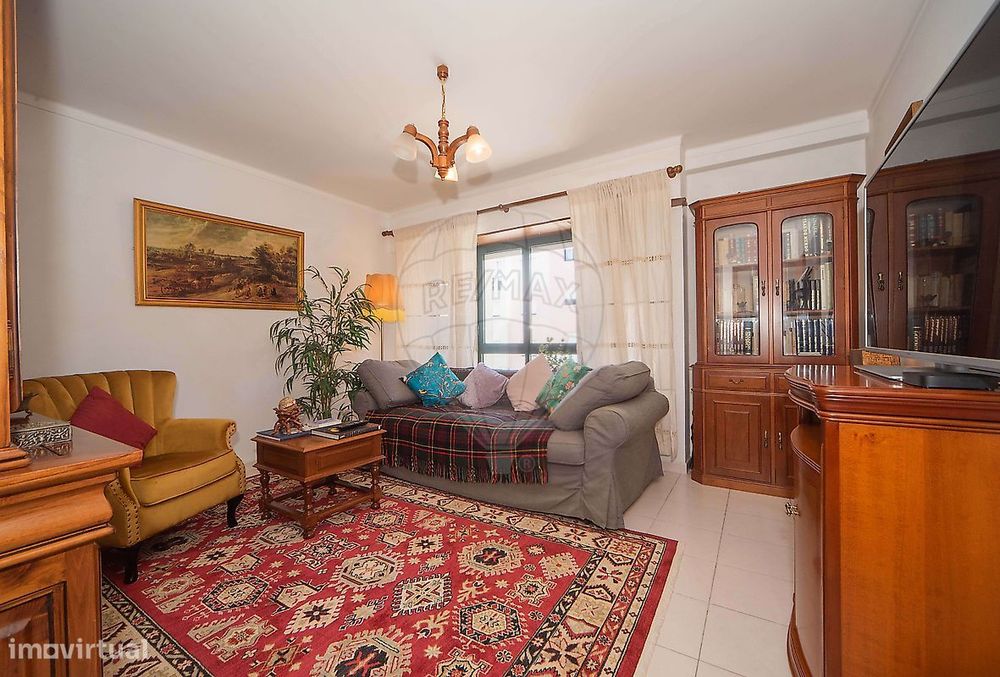 Apartamento T3 para venda — Santo António Dos Cavaleiros E Frielas, Lisboa