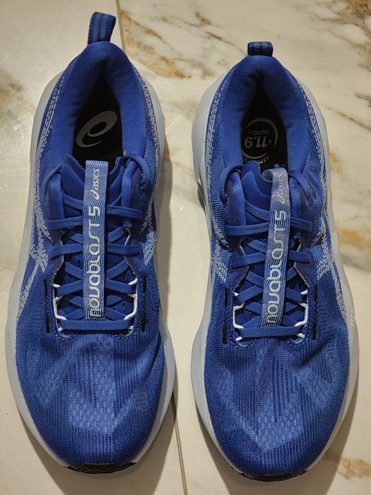 Оригінал 100% чоловічі кросівки asics novablast 5  eur 42.5