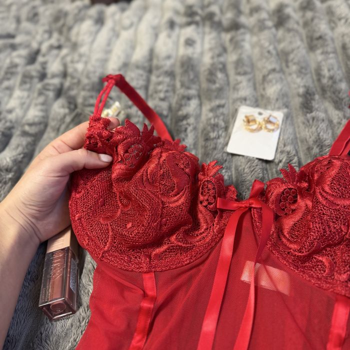 Білизна , Пенюар , Еротична білизна ,корсет червоний мережево