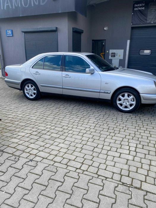 Mercedes-Benz Klasa E