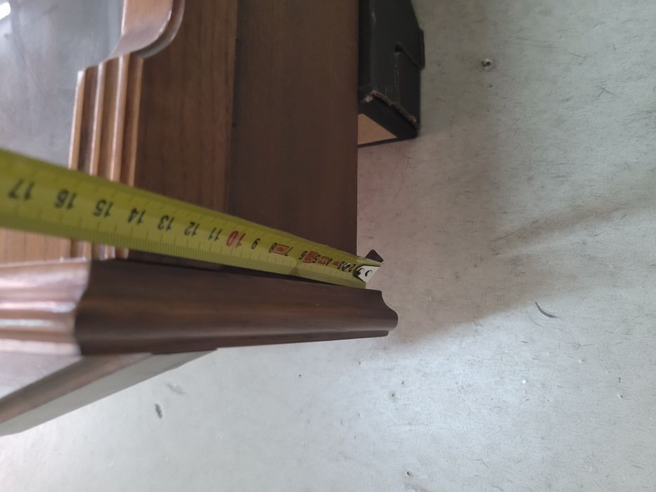 Relógio de parede  antigo em madeira