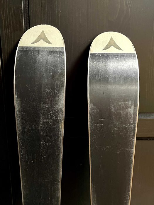 Narty Dynastar Nova L 146cm z kijkami Leki