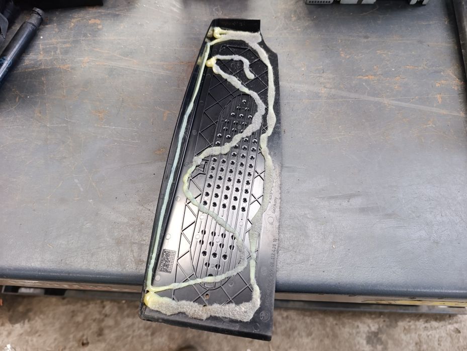 BMW E60 podstopnica Mpakiet
