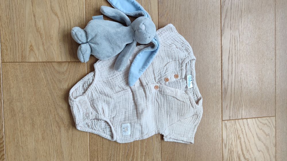 Rampers beżowy body lato muślinowe r.62/68