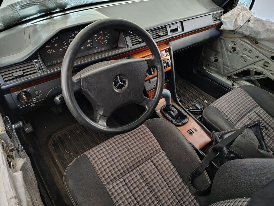 Mercedes-Benz E-Class 1992 VIN WDB1241251B700355 фото оголошення 11 з 24