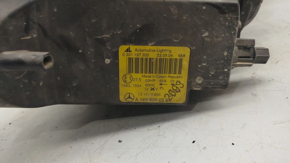 Ótica / farol direita MERCEDES-BENZ Classe A (W169)