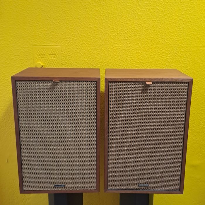 Colunas Quadral IR120E