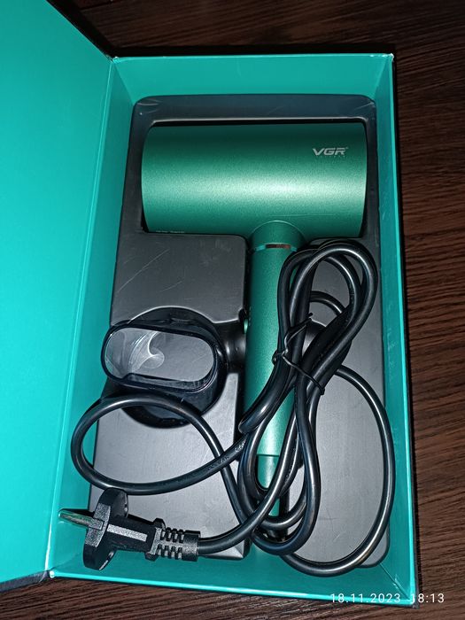 Фен новий. У використанні не був