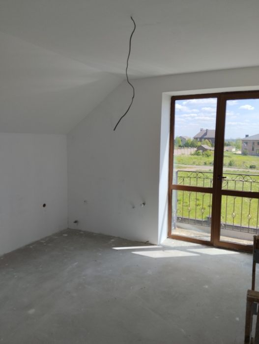 Продаж будинку в с. Новостав