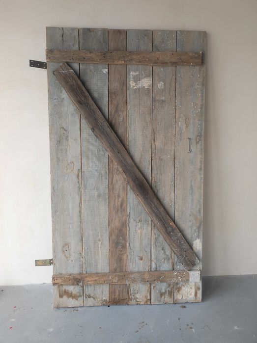 Sprzedam drzwi tymczasowe