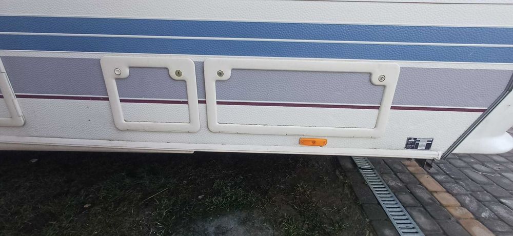 Drzwiczki serwisowe Hobby przyczepa kempingowa kamper