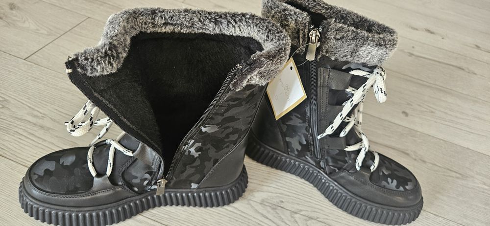 Buty zimowe   dla dziewczynki rozm 38 nowe