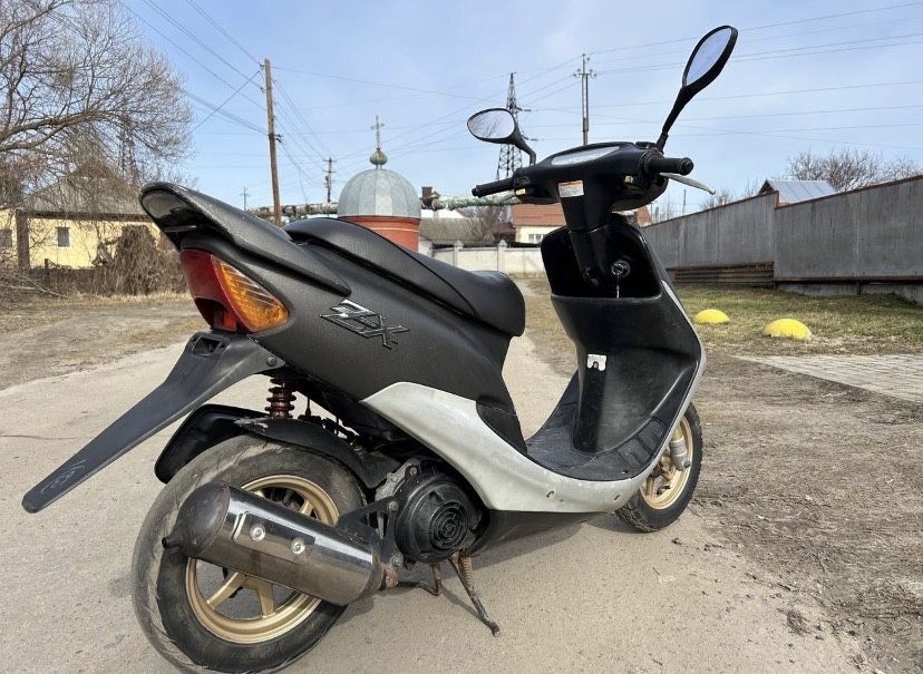 Японський скутер Honda Dio 35ZX