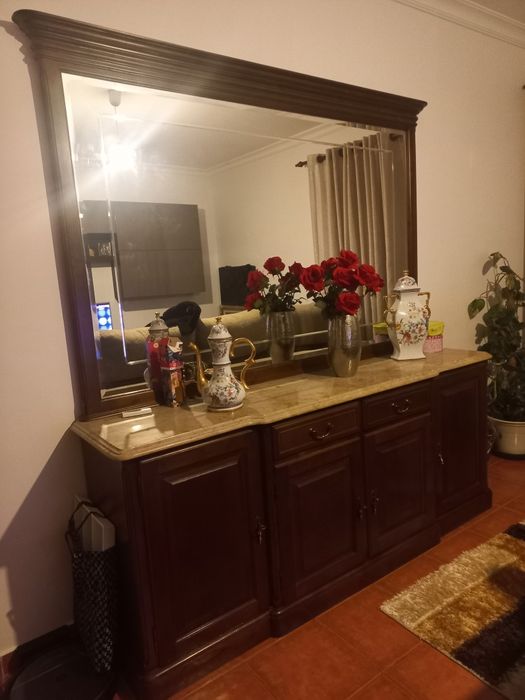 Móveis madeira com espelho