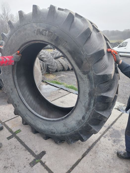 Opona 520/85R42   20.8R42