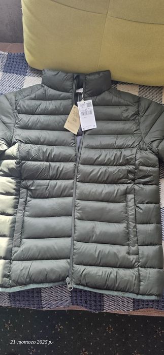 Продам куртку Mango