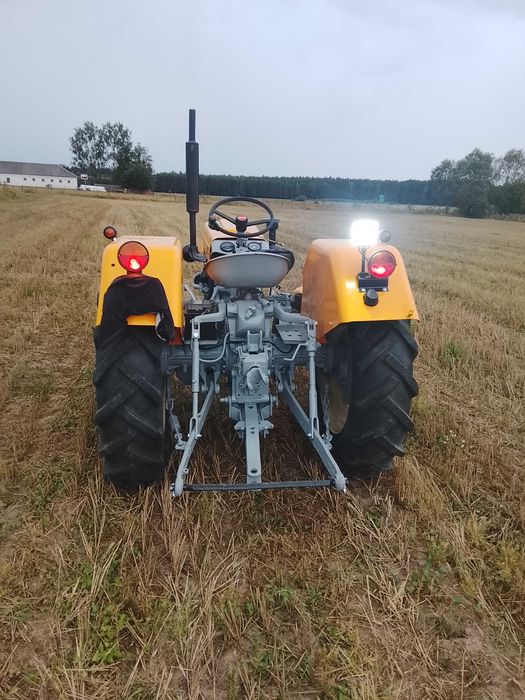 Ursus c 330.