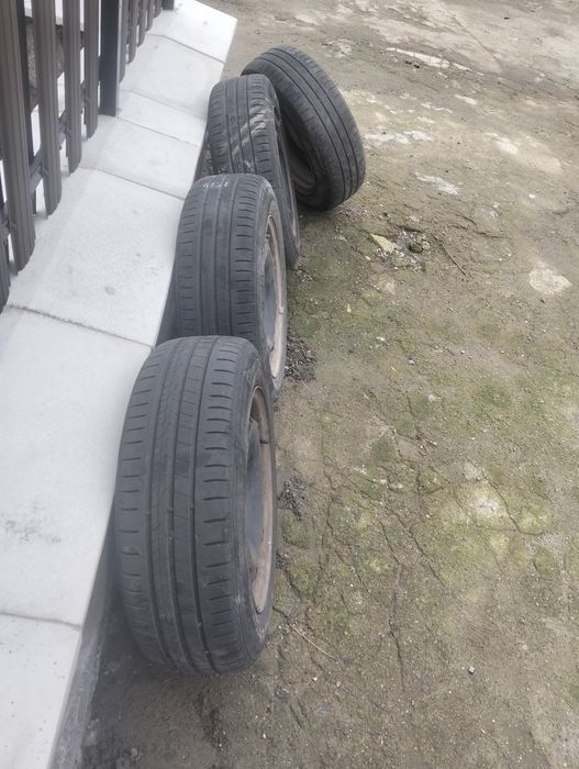 Продам колеса.одне 1000