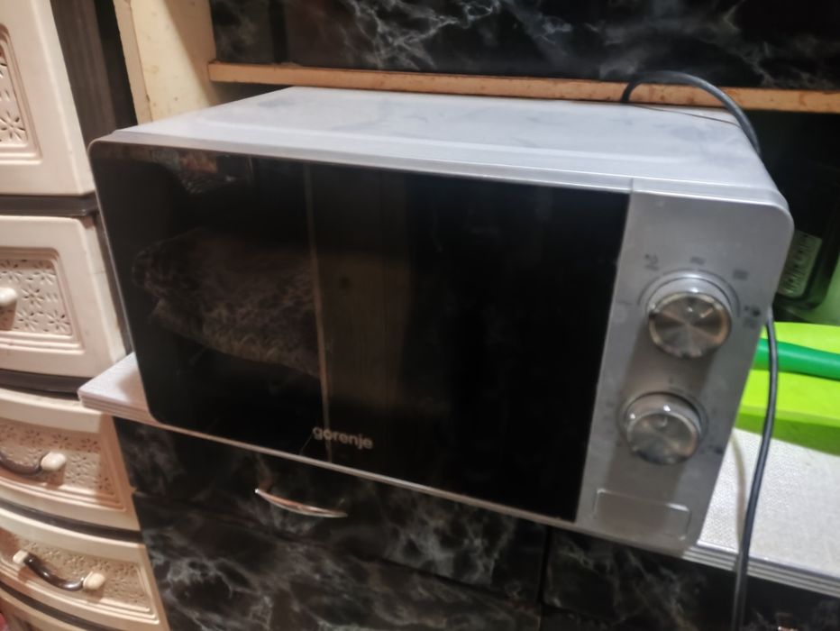 Gorenje MO17E18  микроволновая печь