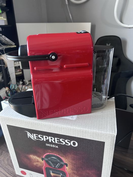 Nespresso exspres kapsulkowy 19 barow 1800 wat
