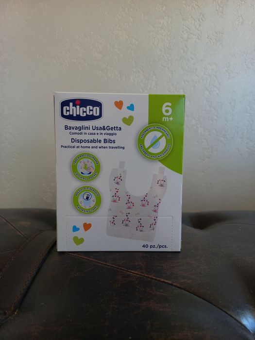 Нагрудник дитячий одноразовий Chicco 40 шт