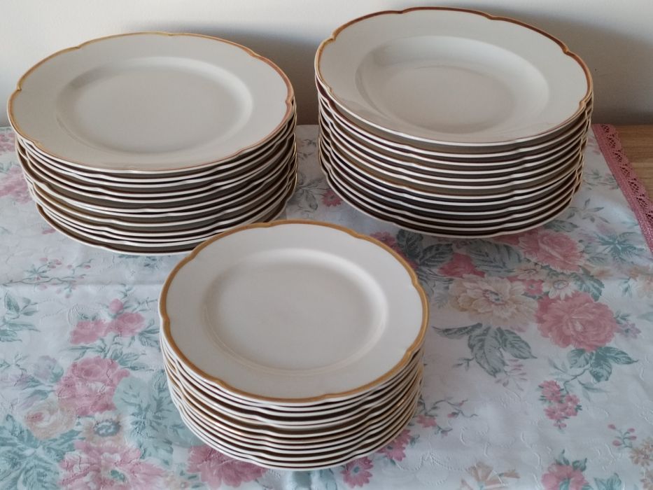 Antyk Serwis obiadowy Konigl.Pr. TETTAU  Bavaria " US Zone" ecru 12 os