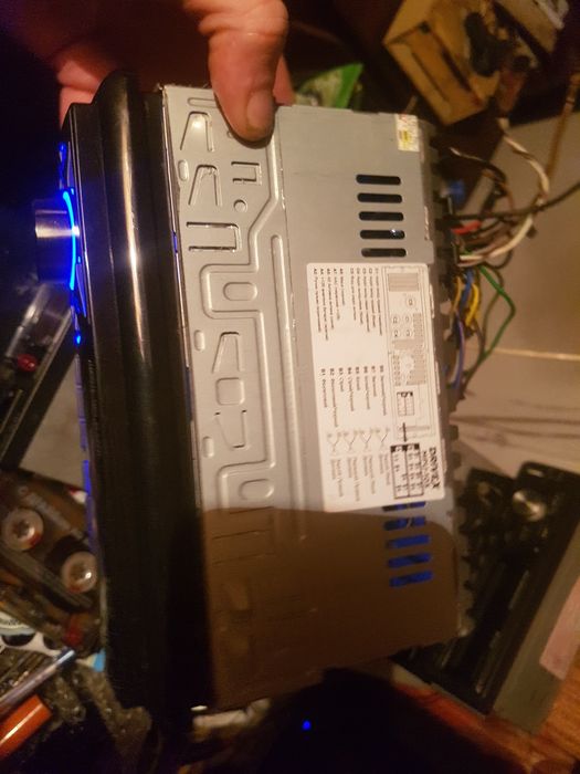 Автомагнитола с блютус