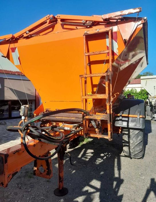 Rozsiewacz piasku i soli Gustrower D075