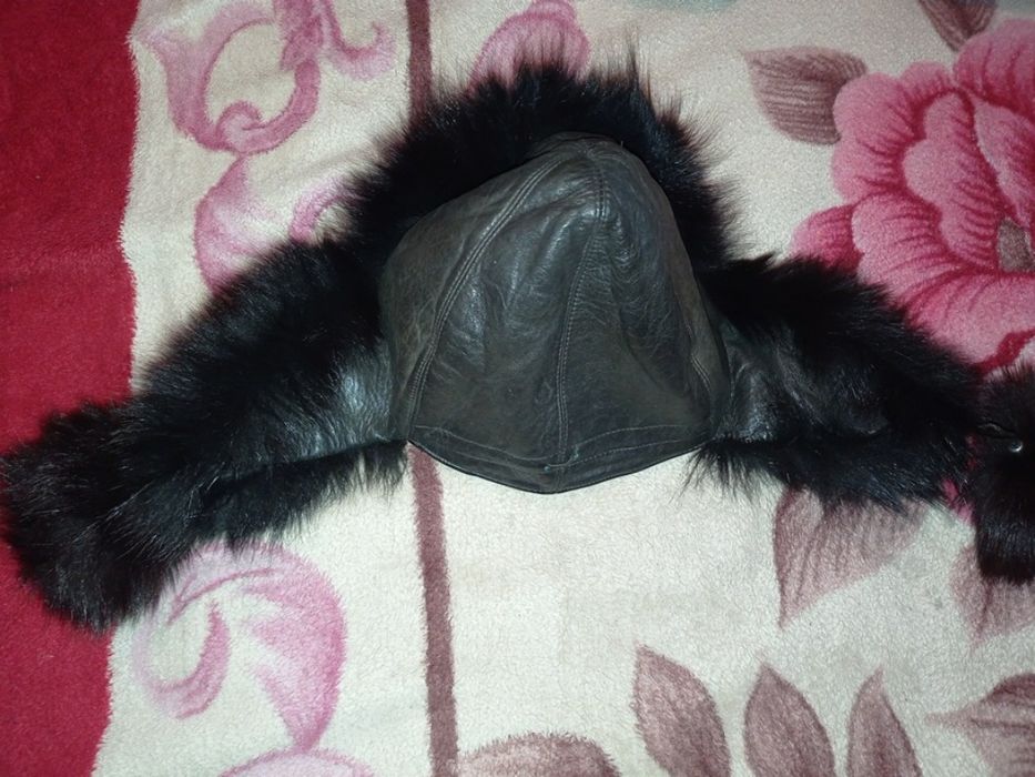 Зимняя женская шапка