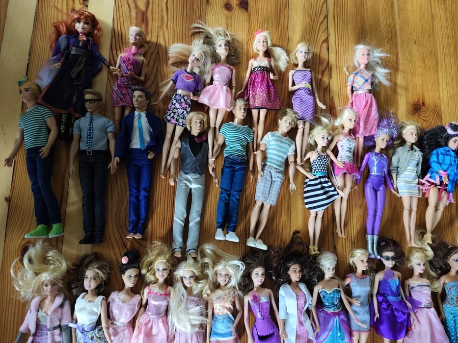 Duży zestaw lalek Barbie