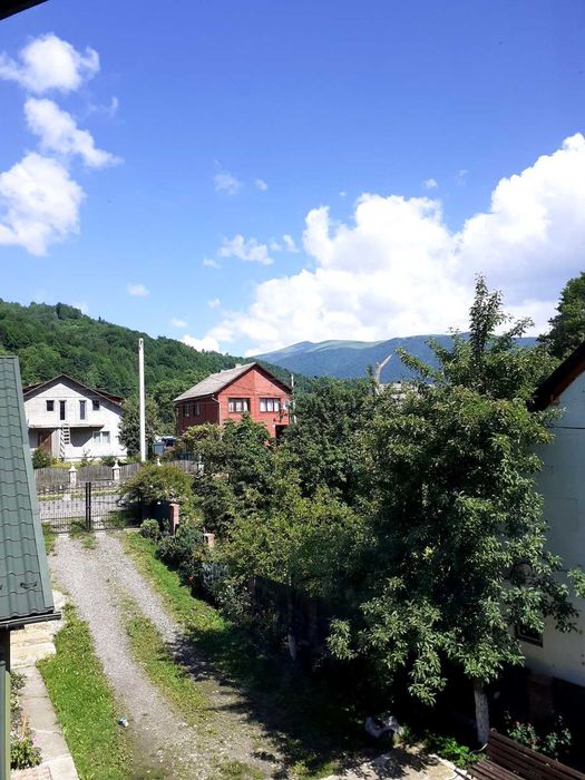 "Біля річки" Кваси