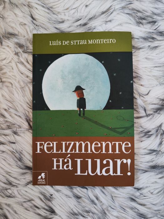 Livro Felizmente há luar