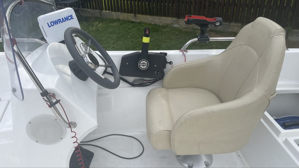 Łódka Romana 460 + silniki + przyczepa.