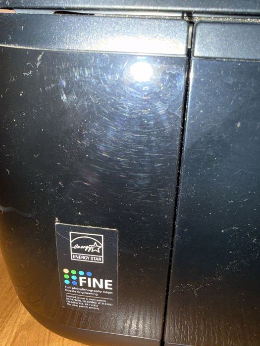 Продам принтер кольоровий -Canon