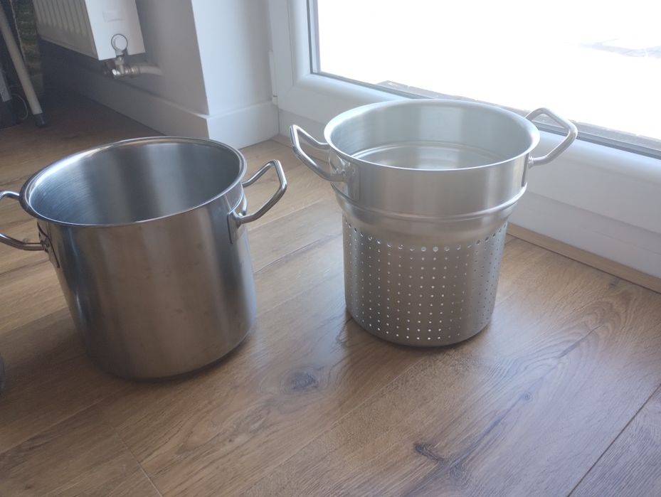 Garnek Fissler z wkładem do warzyw lub makaronu 6l. Cena nowego to 1300