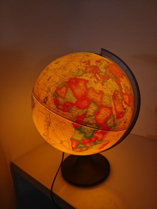 Globo terrestre com luz Scan Globe A/S Denmark