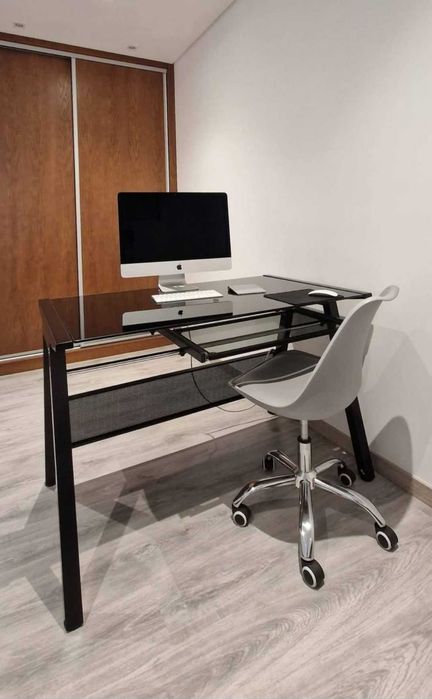 Secretaria + cadeira