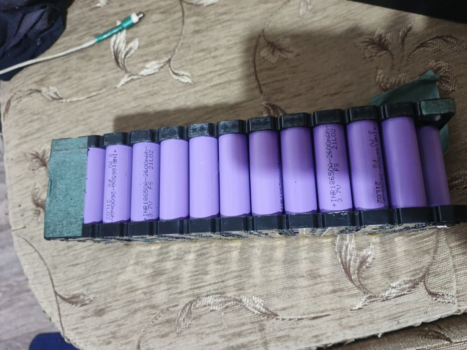 АКБ  18650А -2600 mAh (64штуки).