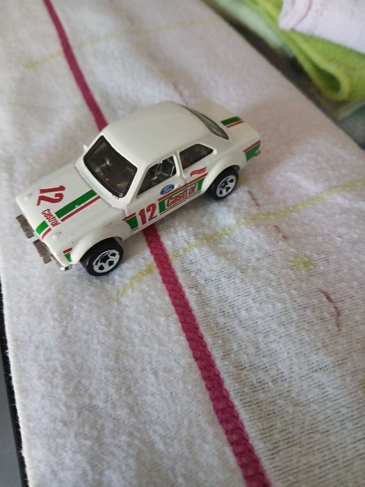 Hot wheels diversos