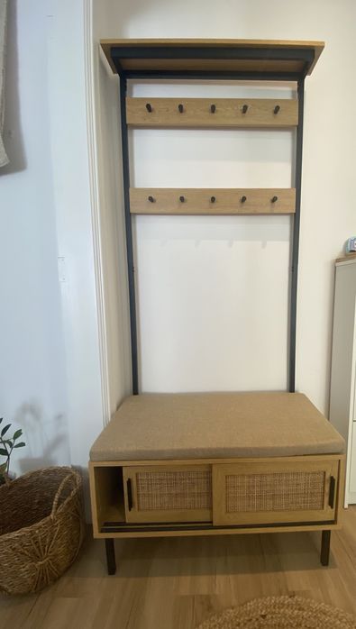 Movel para entrada com sapateira e banco