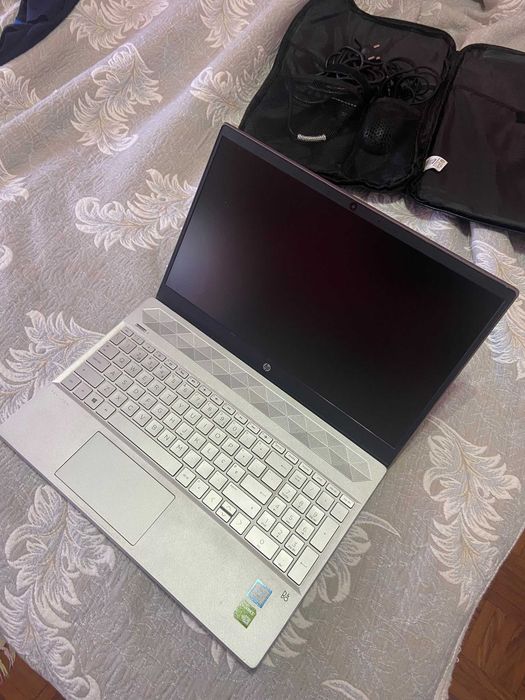 HP Pavilion 15-cs1008np