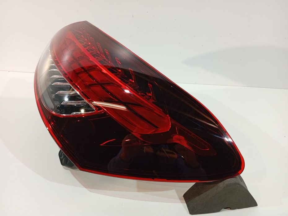 Lampa tylna prawa Mercedes E W213 LCI nowa 18286