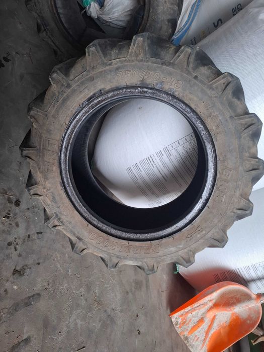 Opony Rolnicze 250/80/18