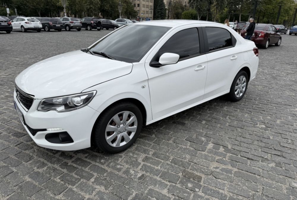 Оренда Peugeot 301 / Logan