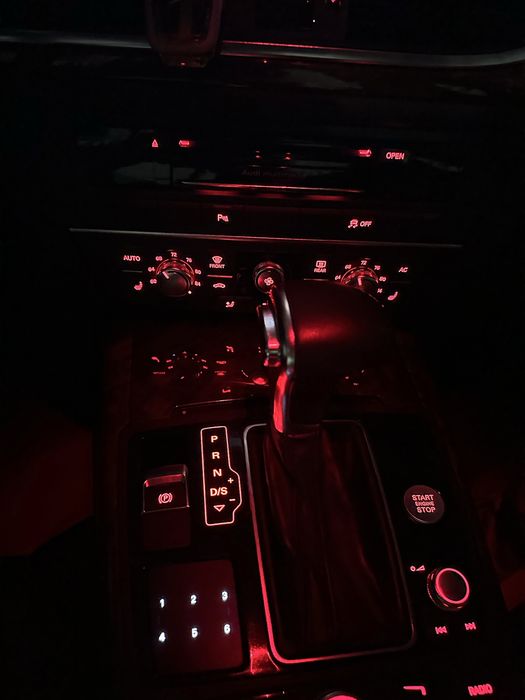 AUDI A6C7  2013 року