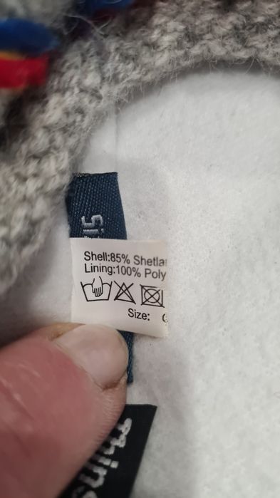 Czapka 85% Schetland Wool Wełna. Podszewka z polaru. Szara. 52 - 63 cm