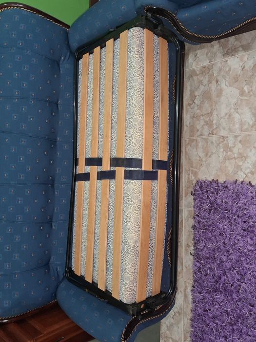 Sofa cama e duas poltronas