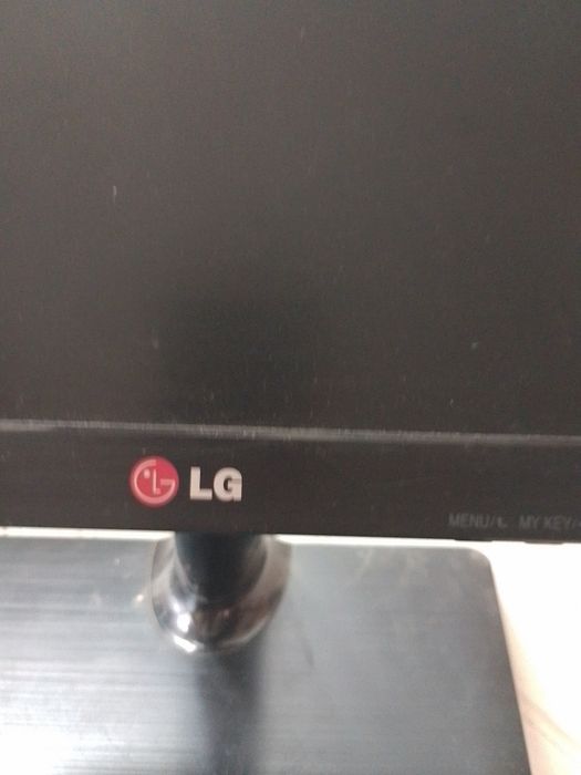 Монітор LG FlatronТерміново