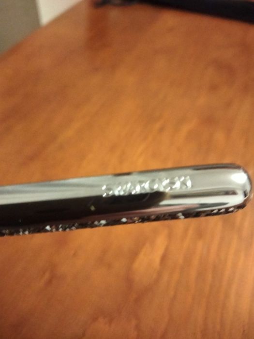 Caneta swaroski com saca de veludo